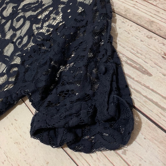 Womens blus lace blouse with white underlay size M - Picture 3 of 8